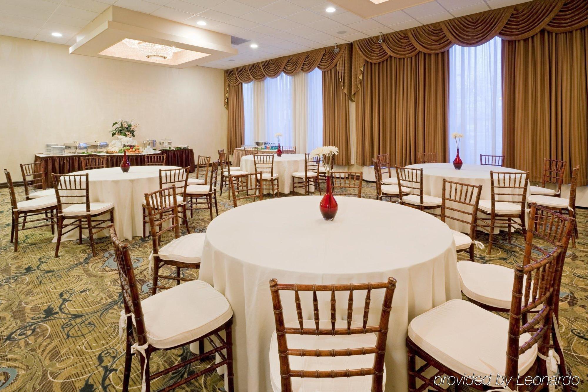 Holiday Inn Philadelphia-Stadium Удобства фото