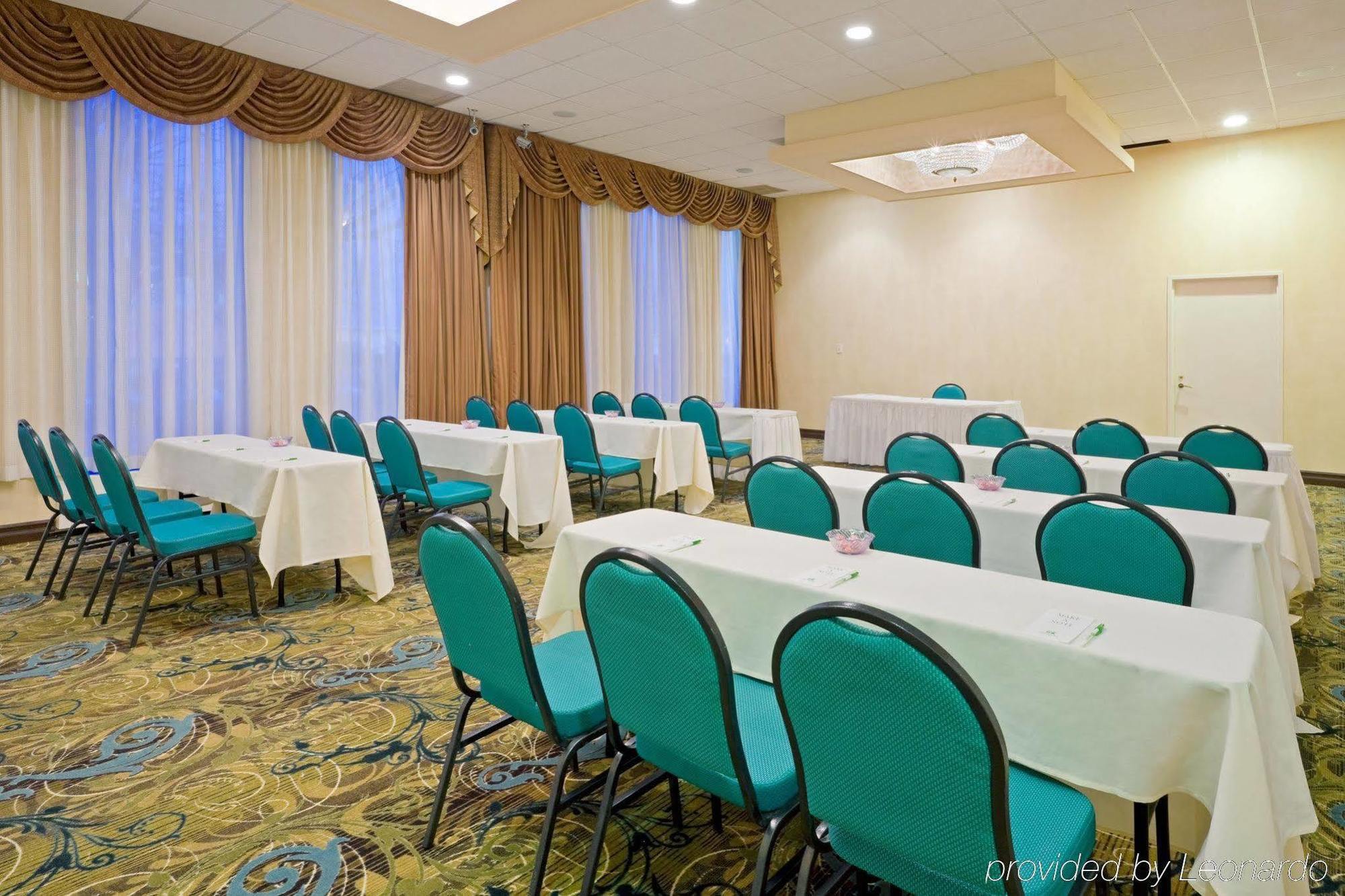 Holiday Inn Philadelphia-Stadium Экстерьер фото